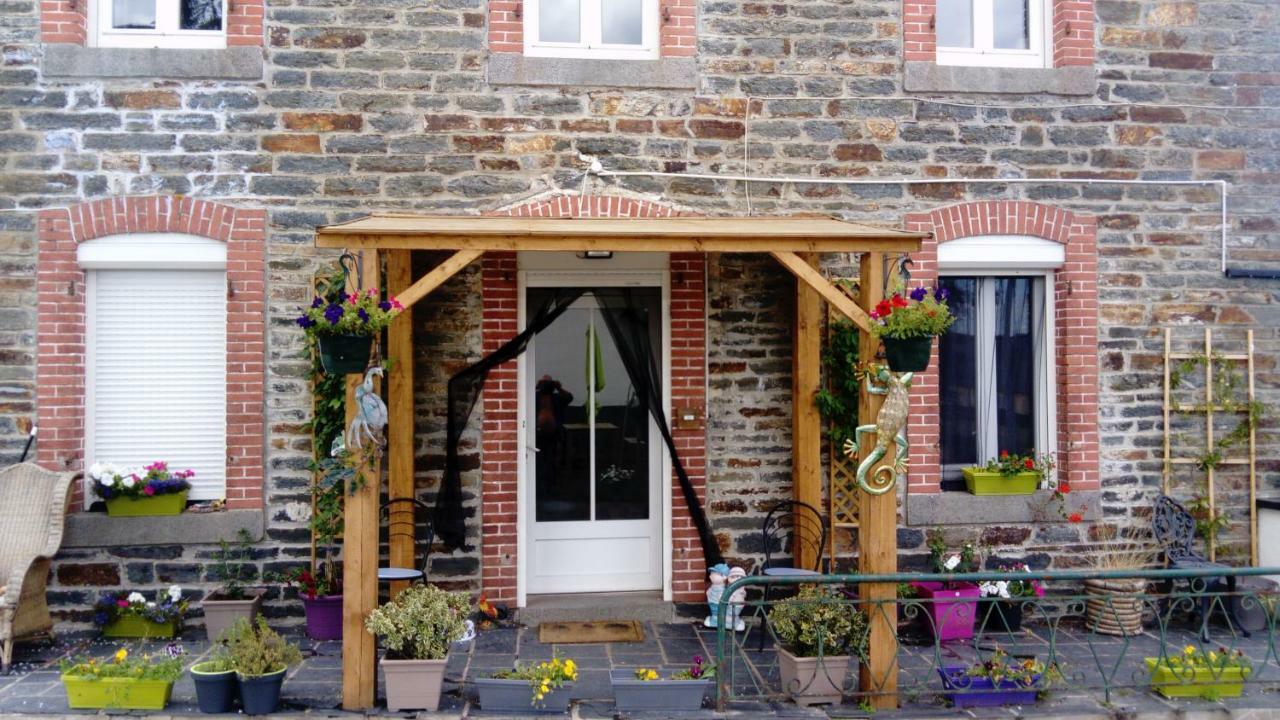 Gouarec Bed & Breakfast Lanrivain エクステリア 写真